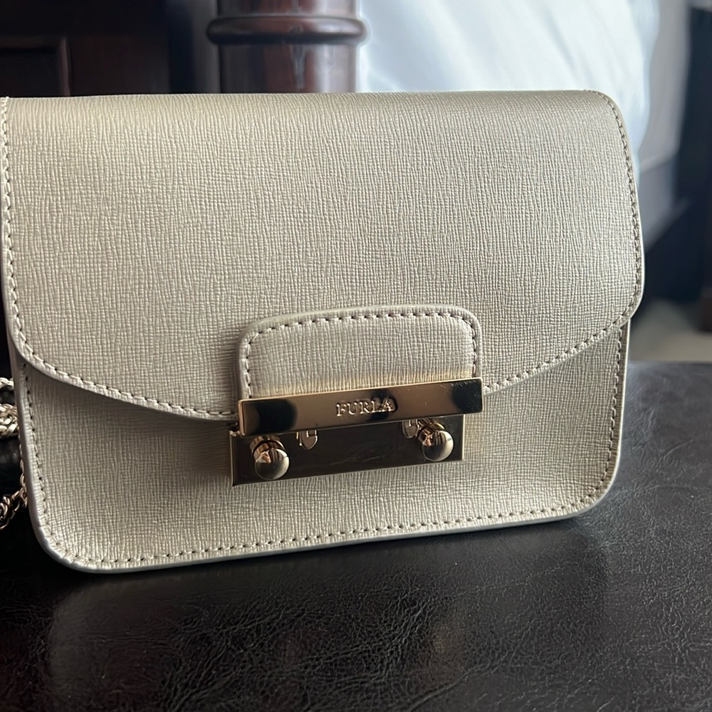 Furla mini cosmopolitan crossbody bag in champane